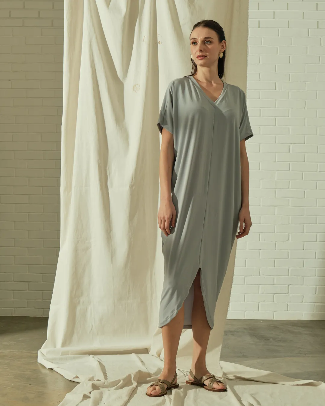 Dianara V-neck Maxi Dress