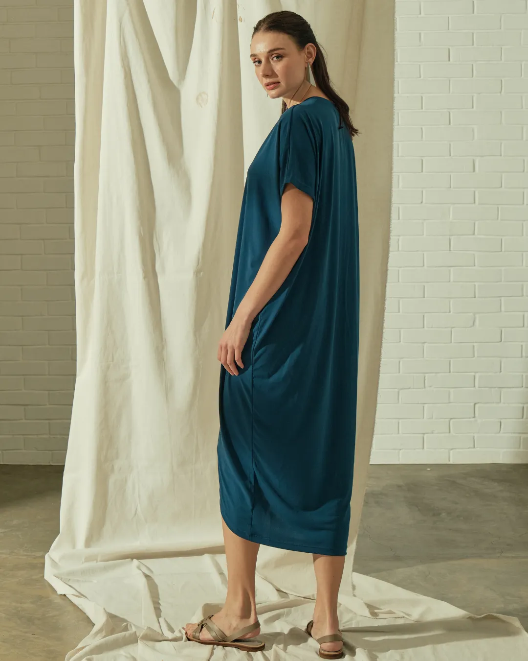 Dianara V-neck Maxi Dress
